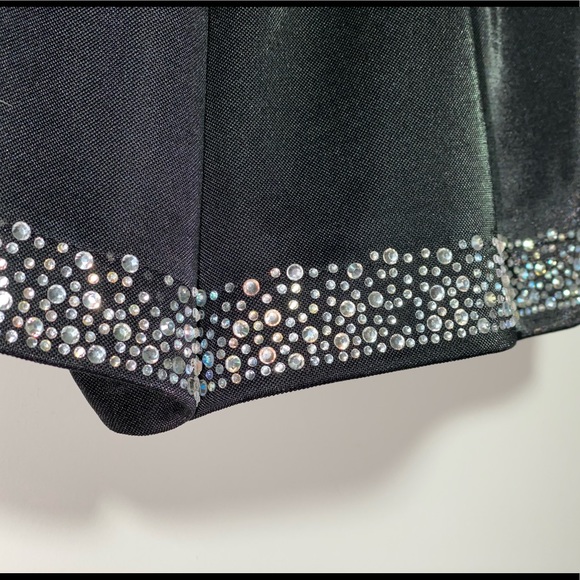 LSK Bedazzled Black Metallic Shorts with Elastic Waist Size Medium - Picture 3 of 4